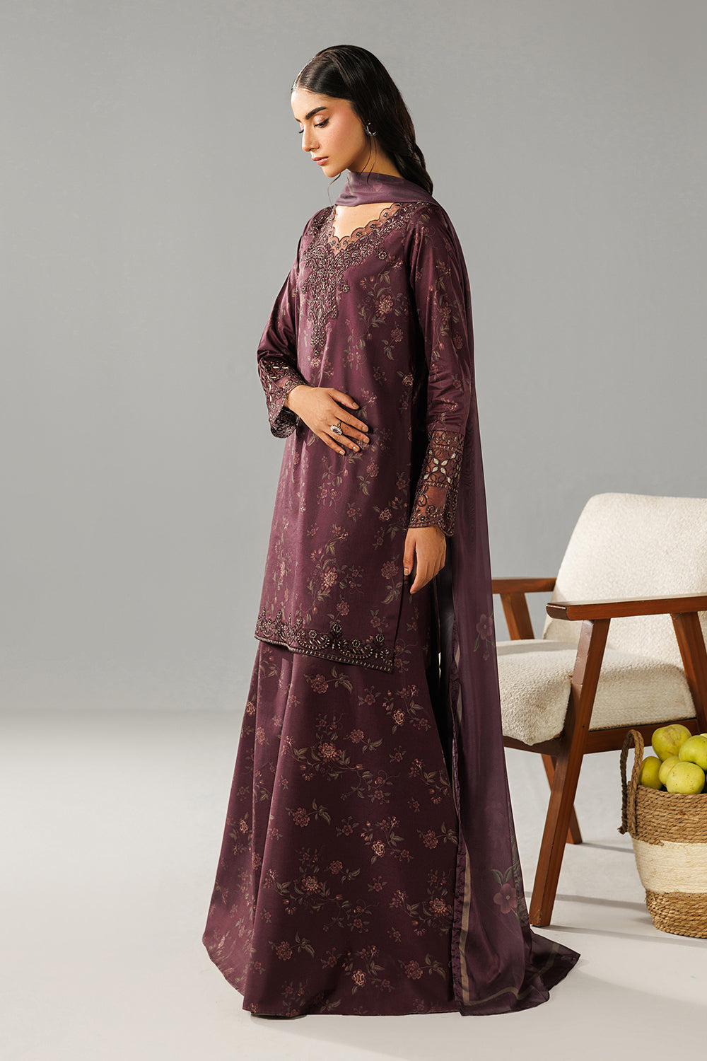 Embroidered Lawn DT-26-17