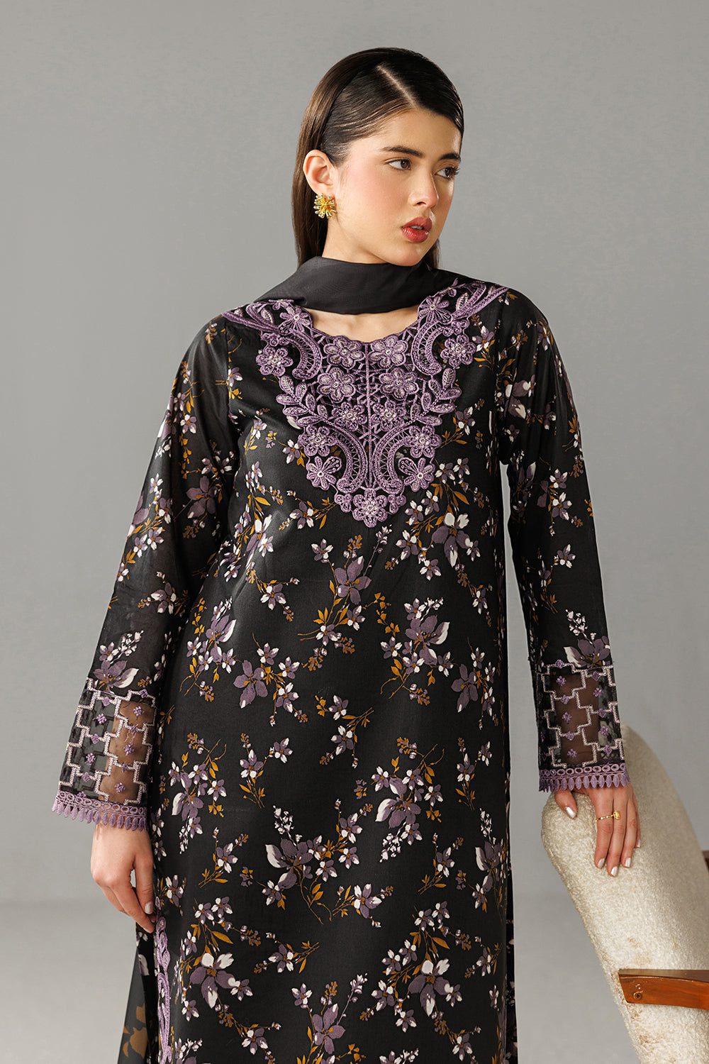 Embroidered Lawn DT-26-12