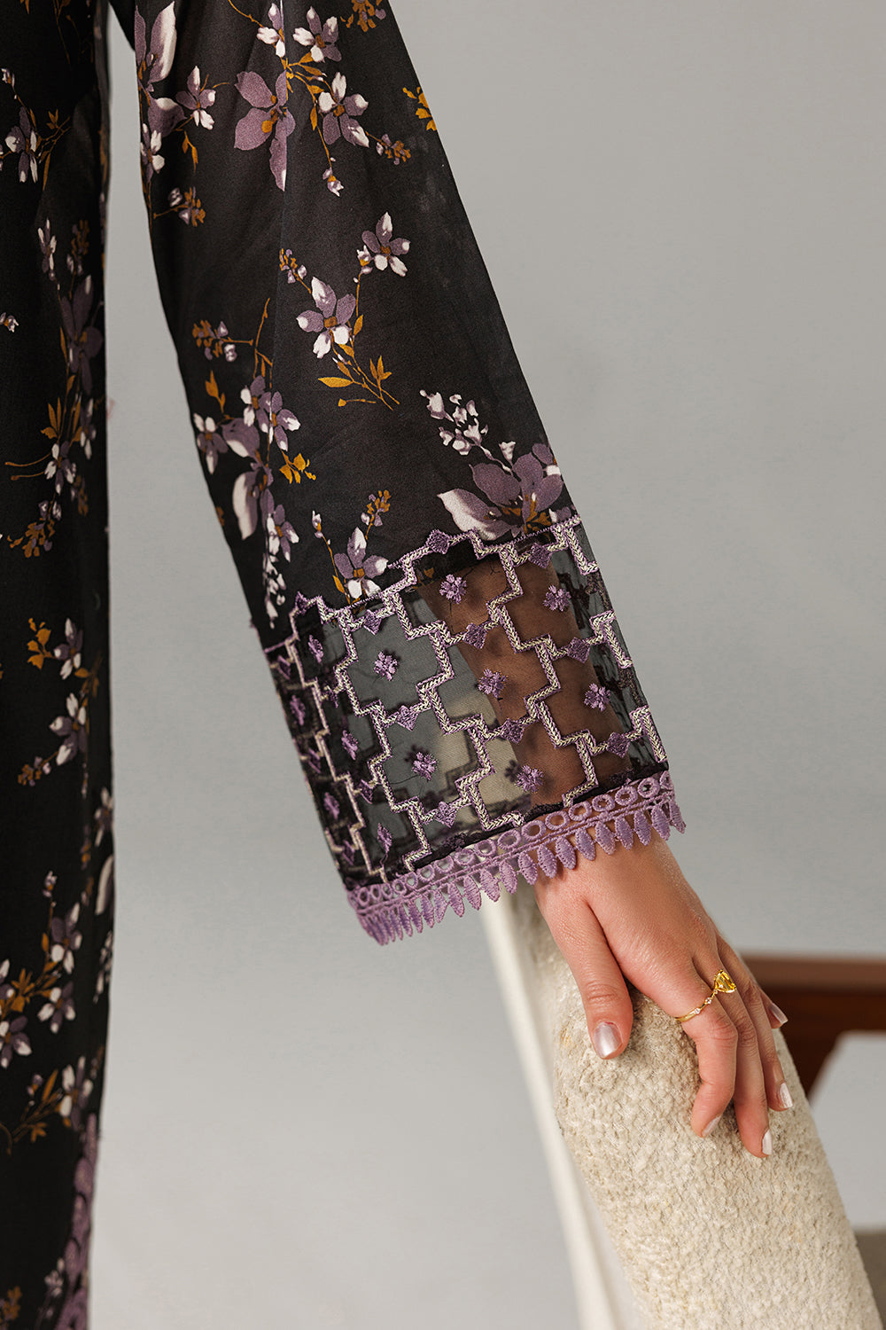 Embroidered Lawn DT-26-12