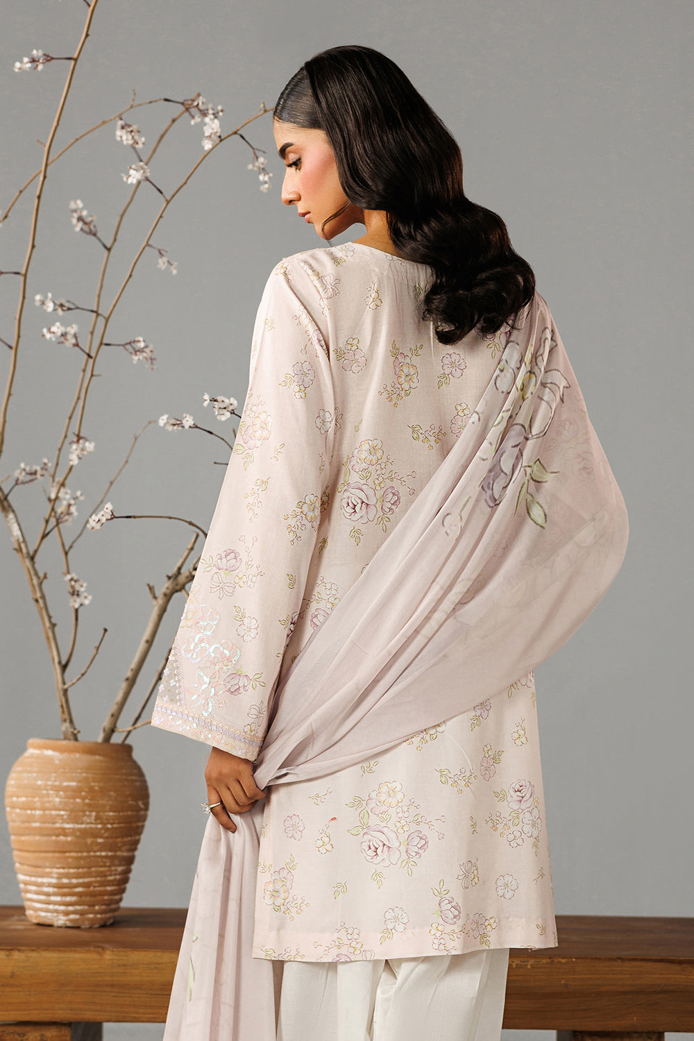 Embroidered Lawn DT-26-14