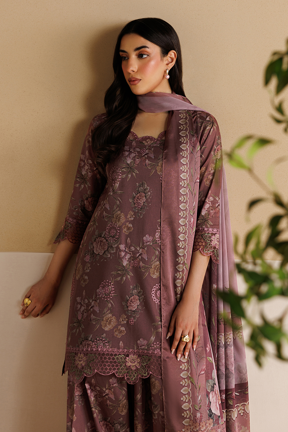 Embroidered Lawn DT-26-20