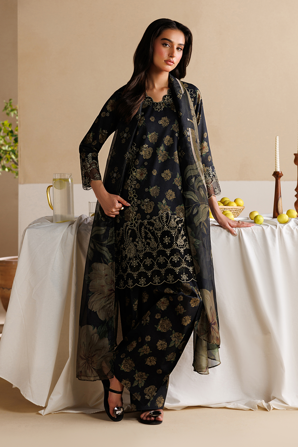 Embroidered Lawn DT-26-27