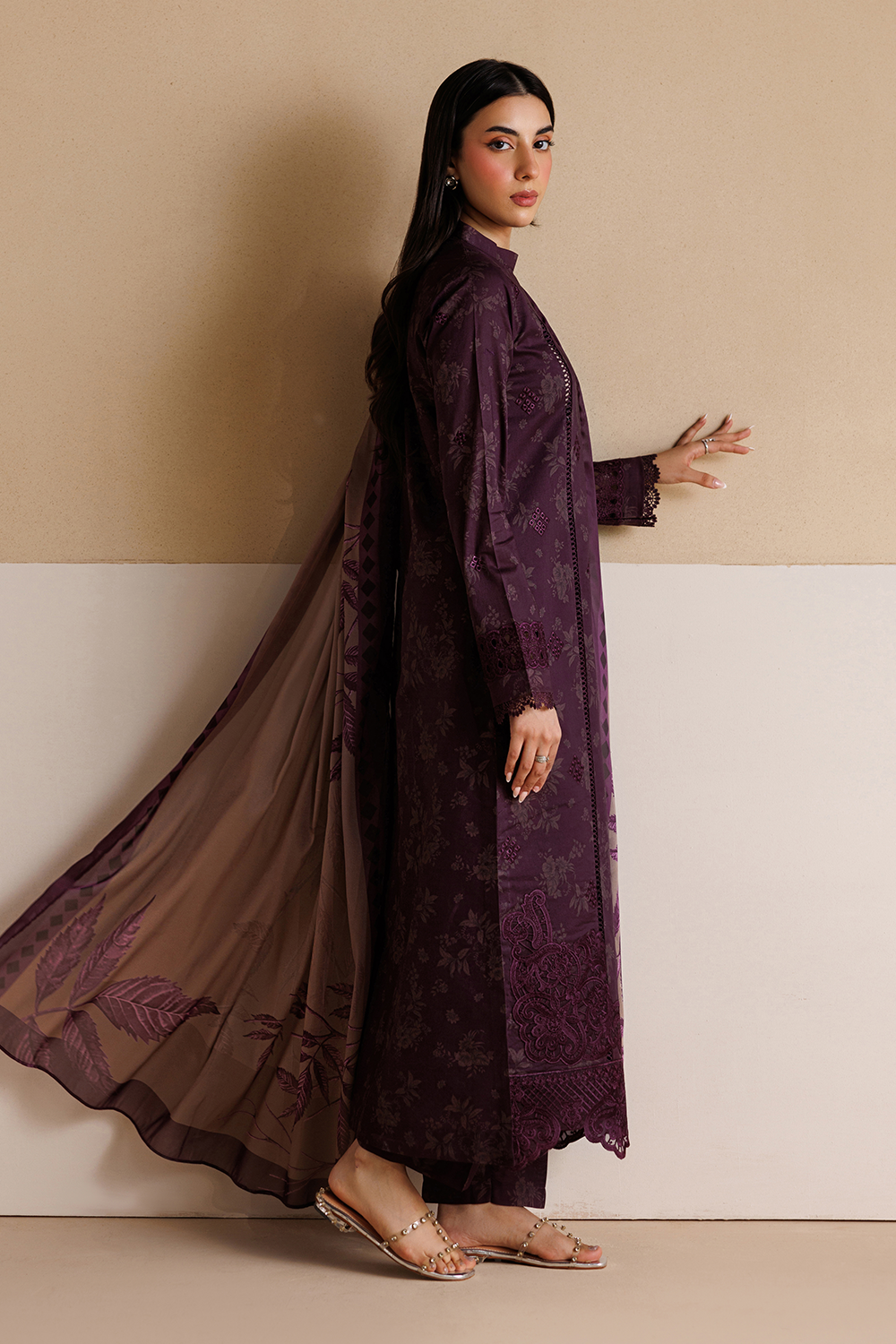 Embroidered Lawn DT-26-26