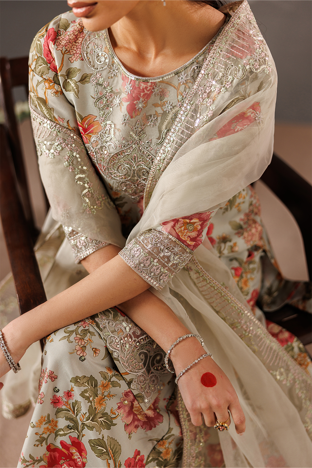 Embroidered Blend Silk SL-26-10