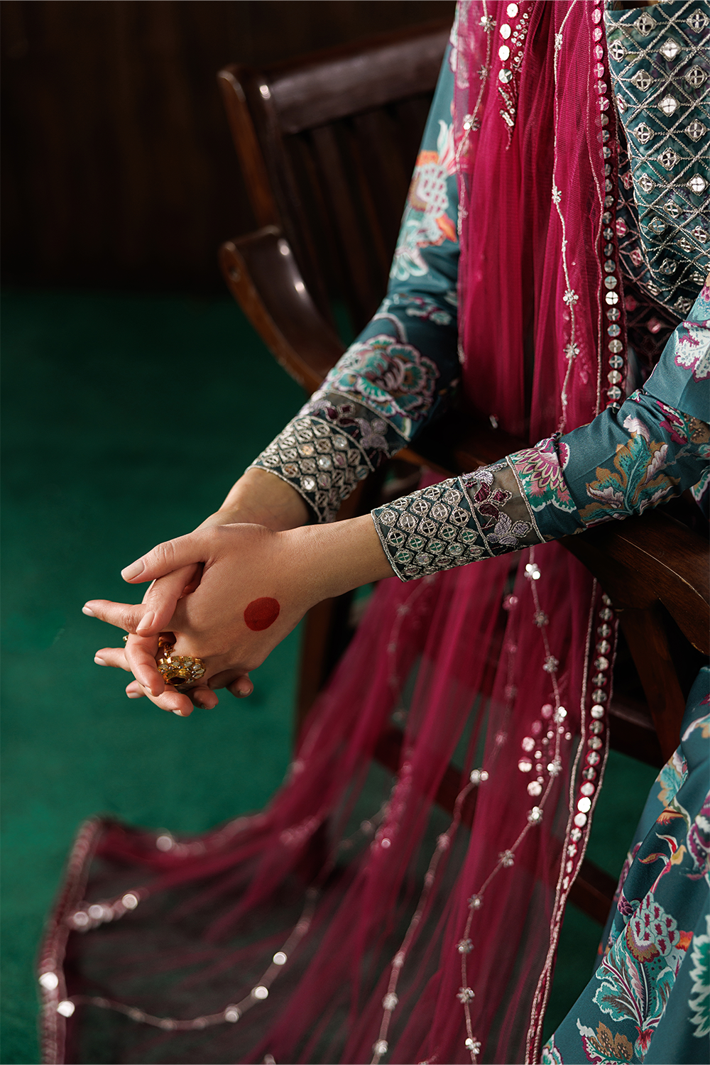 Embroidered Blend Silk SL-26-15