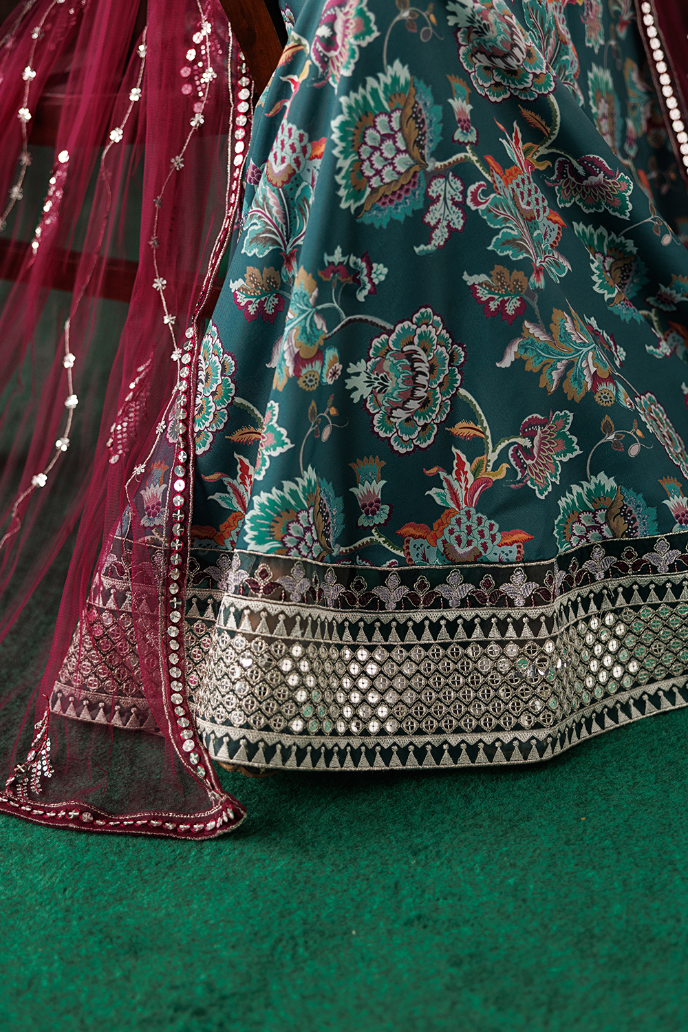 Embroidered Blend Silk SL-26-15