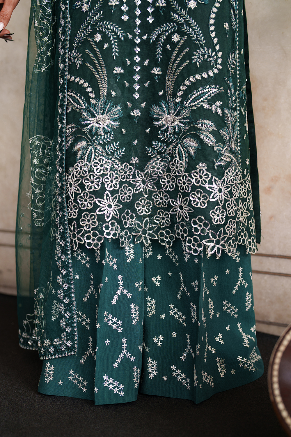 Embroidered Net EL-01