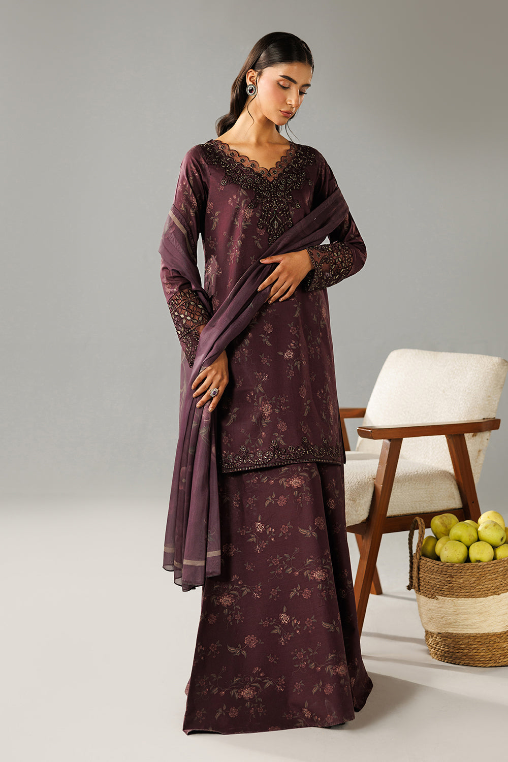 Embroidered Lawn DT-26-17