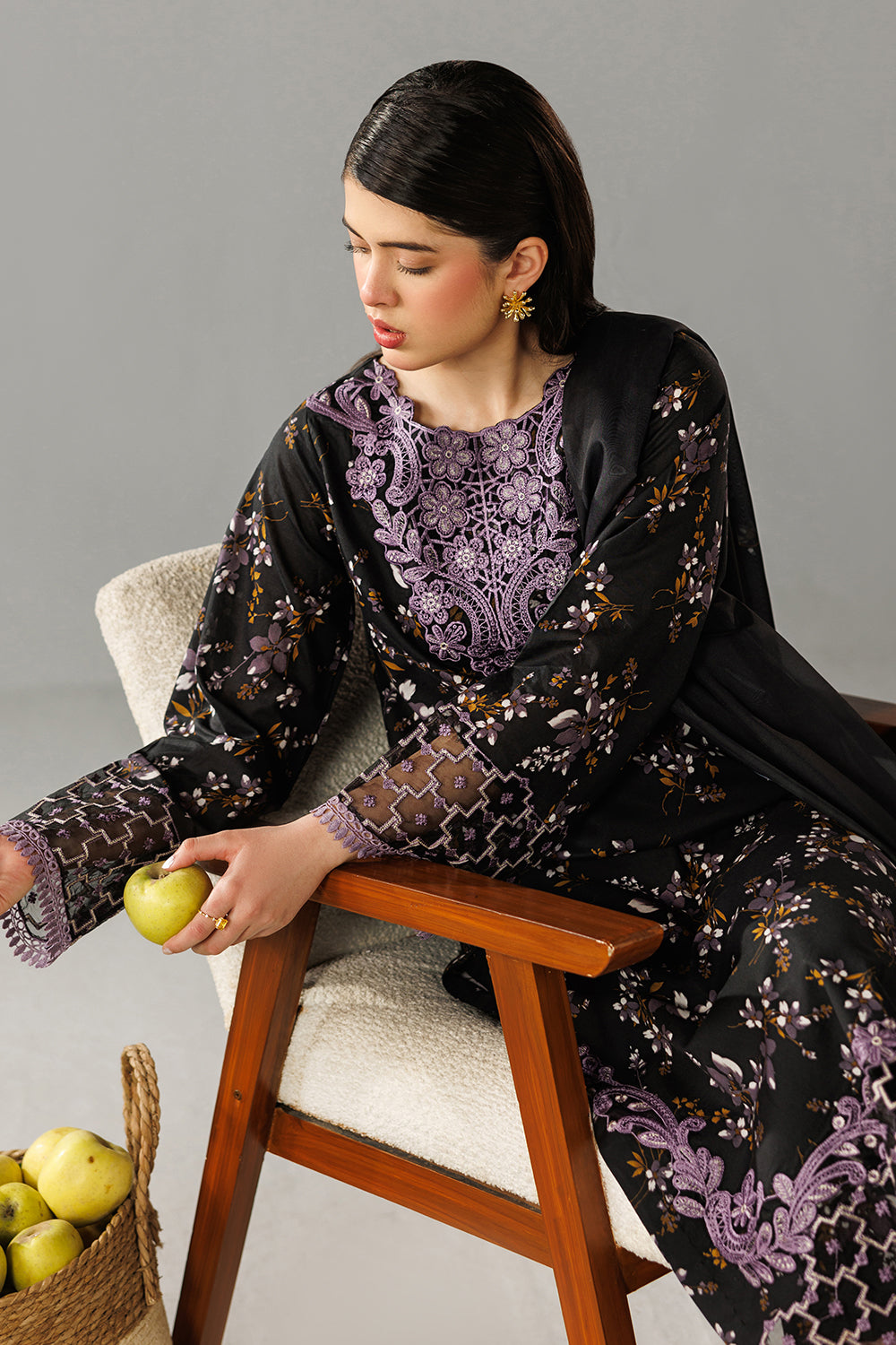 Embroidered Lawn DT-26-12
