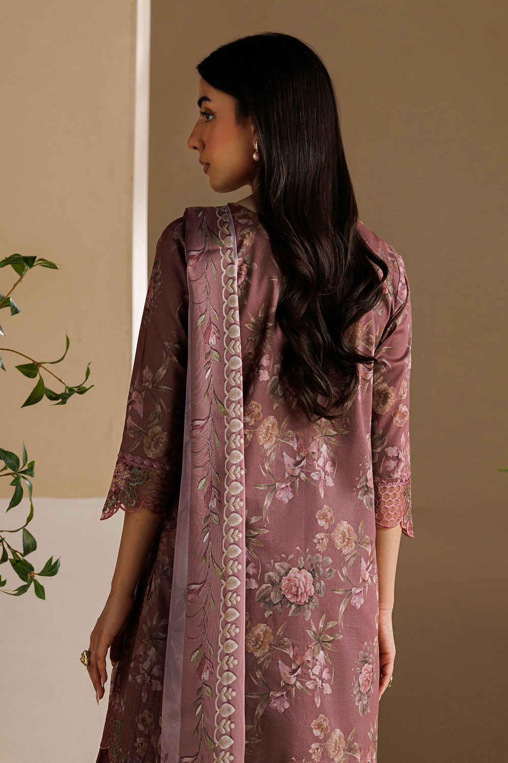 Embroidered Lawn DT-26-20