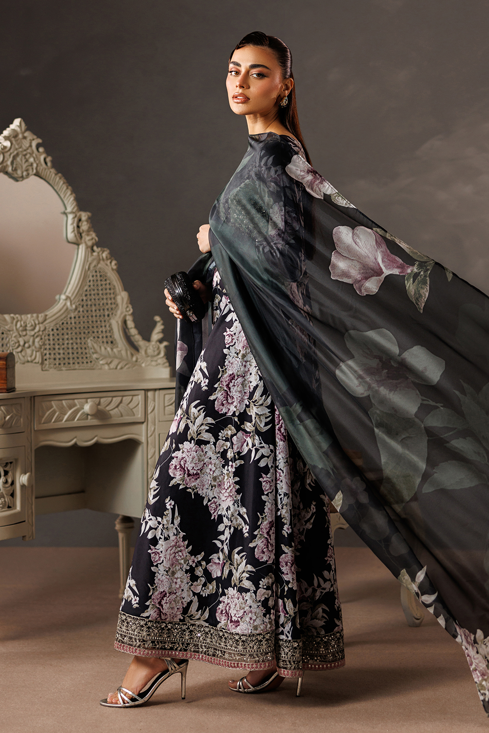 Embroidered Blend Silk SL-26-16