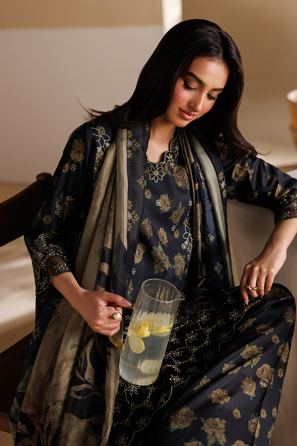Embroidered Lawn DT-26-27