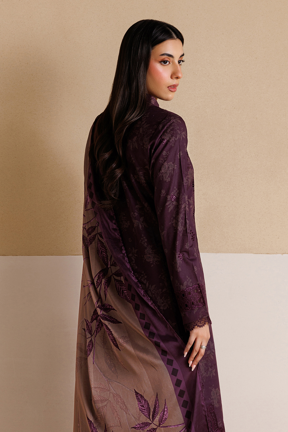 Embroidered Lawn DT-26-26