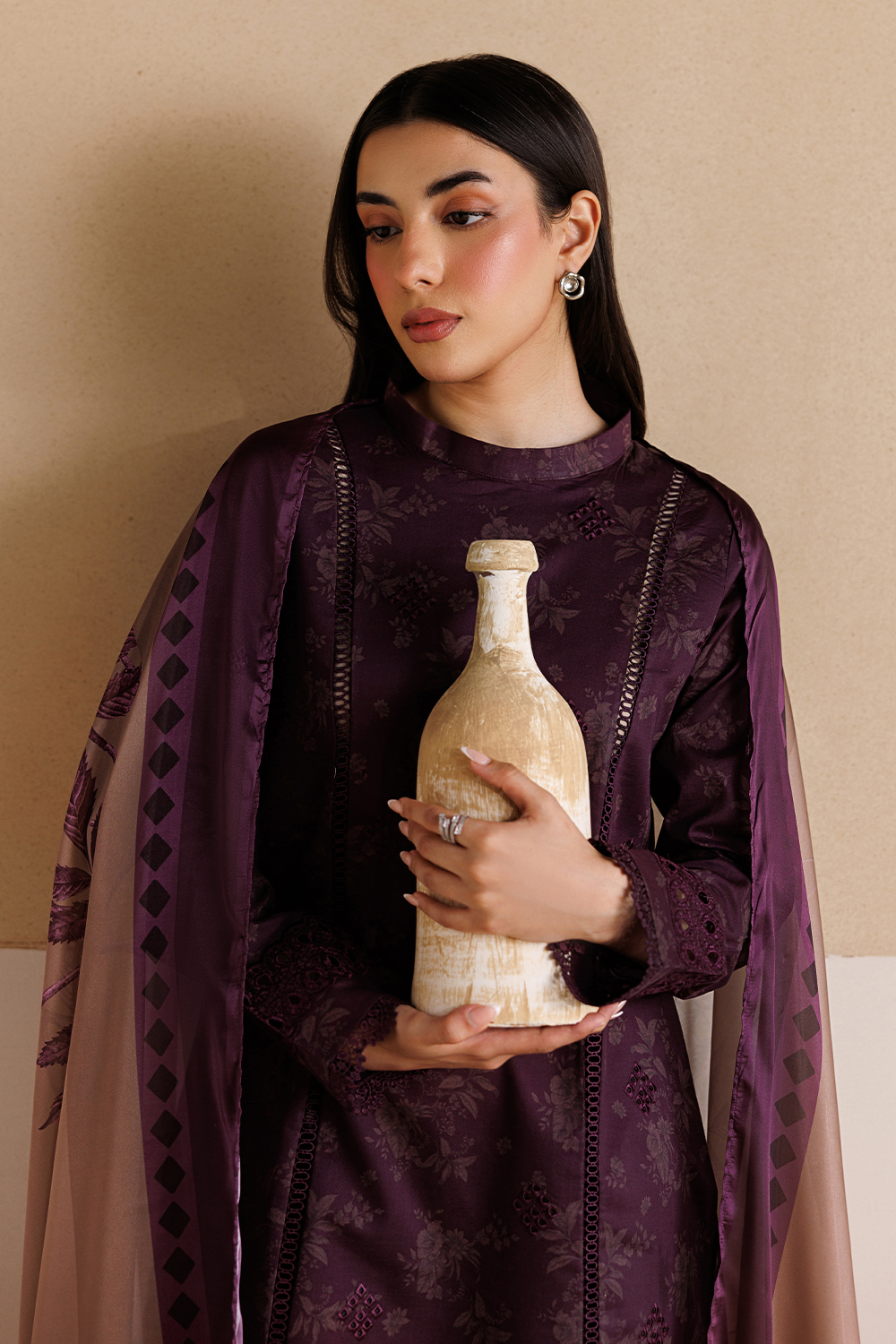 Embroidered Lawn DT-26-26