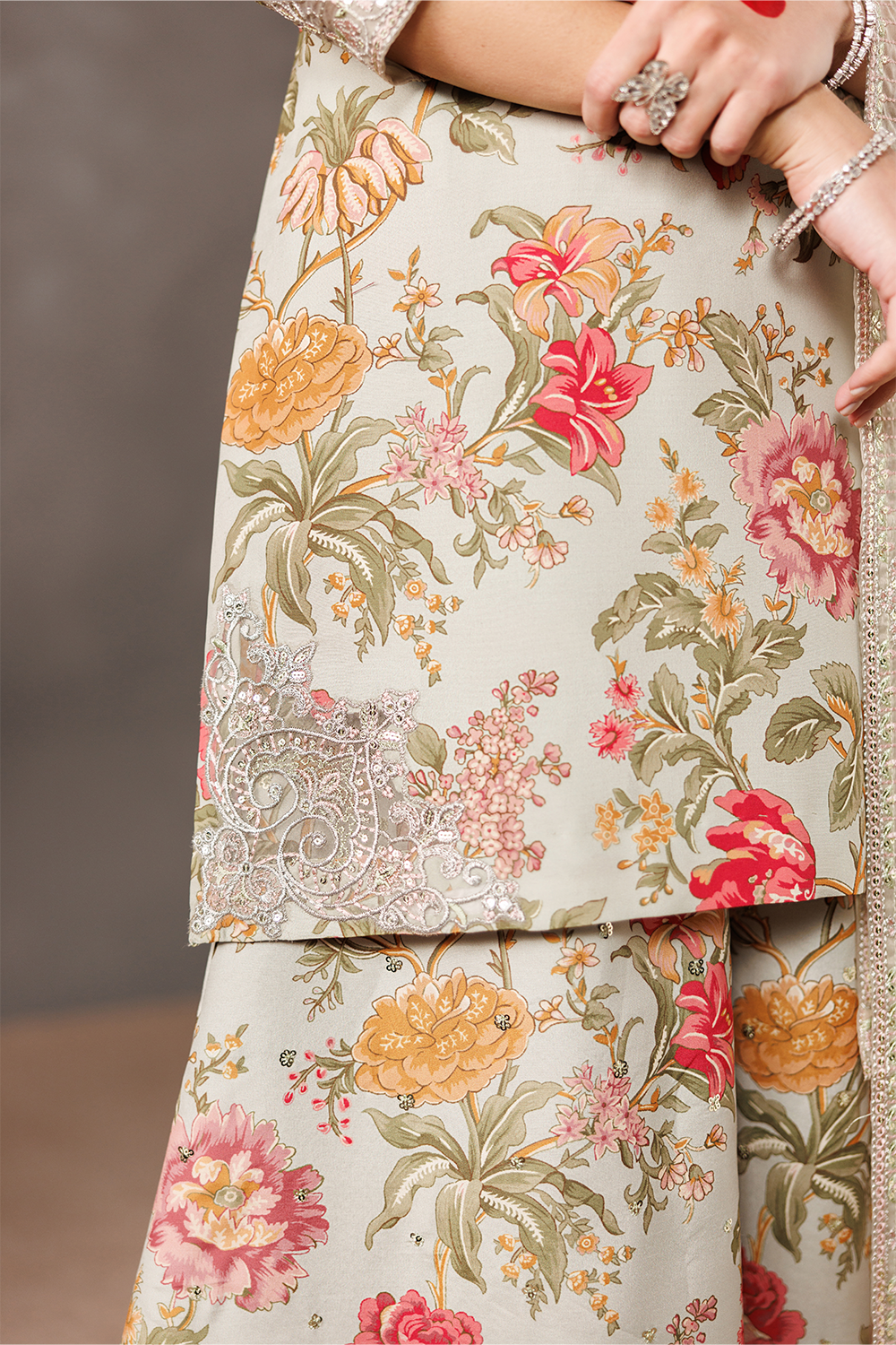Embroidered Blend Silk SL-26-10