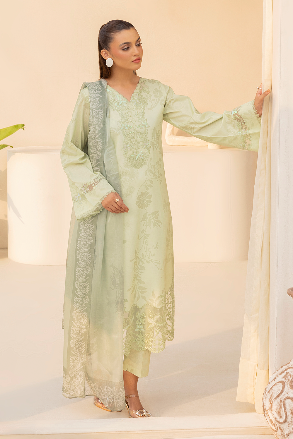 Embroidered Lawn - DT-25-05