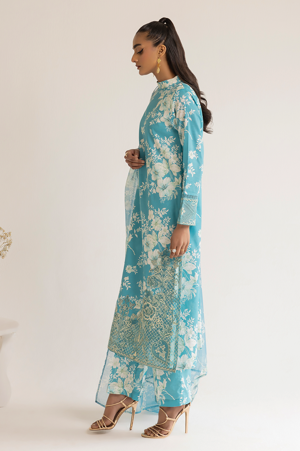 Embroidered lawn DT-23-10