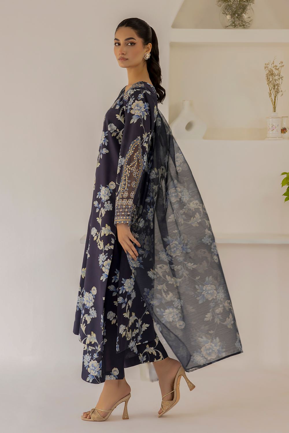 Embroidered lawn - DT-23-13