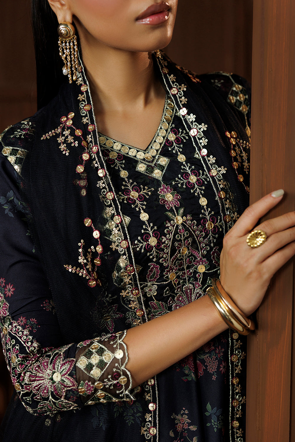 Embroidered Silk Blend SL-26-18