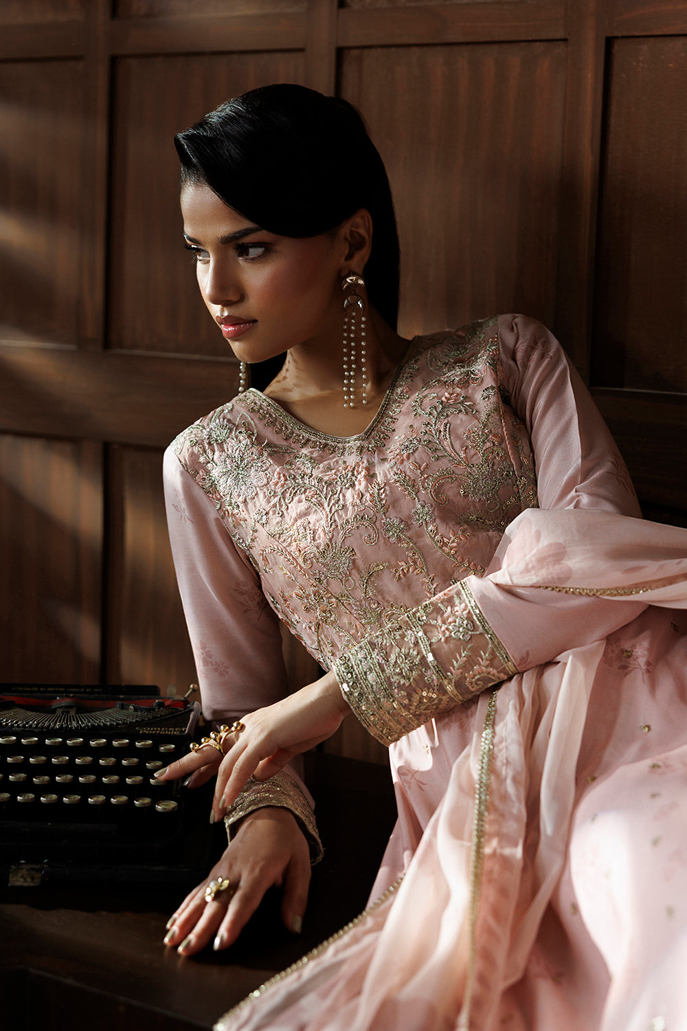 Embroidered Silk Blend SL-26-22